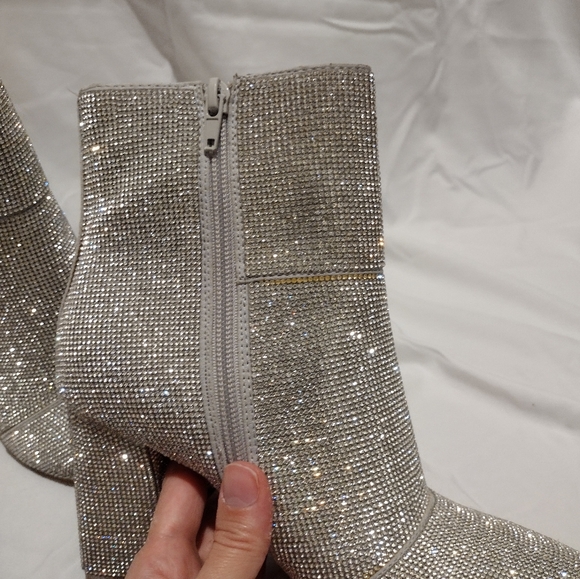 Silver Boots - Picture 5 of 7
